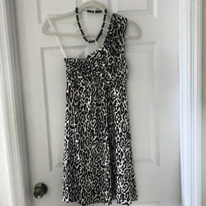 Tart Dress Cave Woman One Shoulder Costume Animal Print w/ Necklace Teen Costume